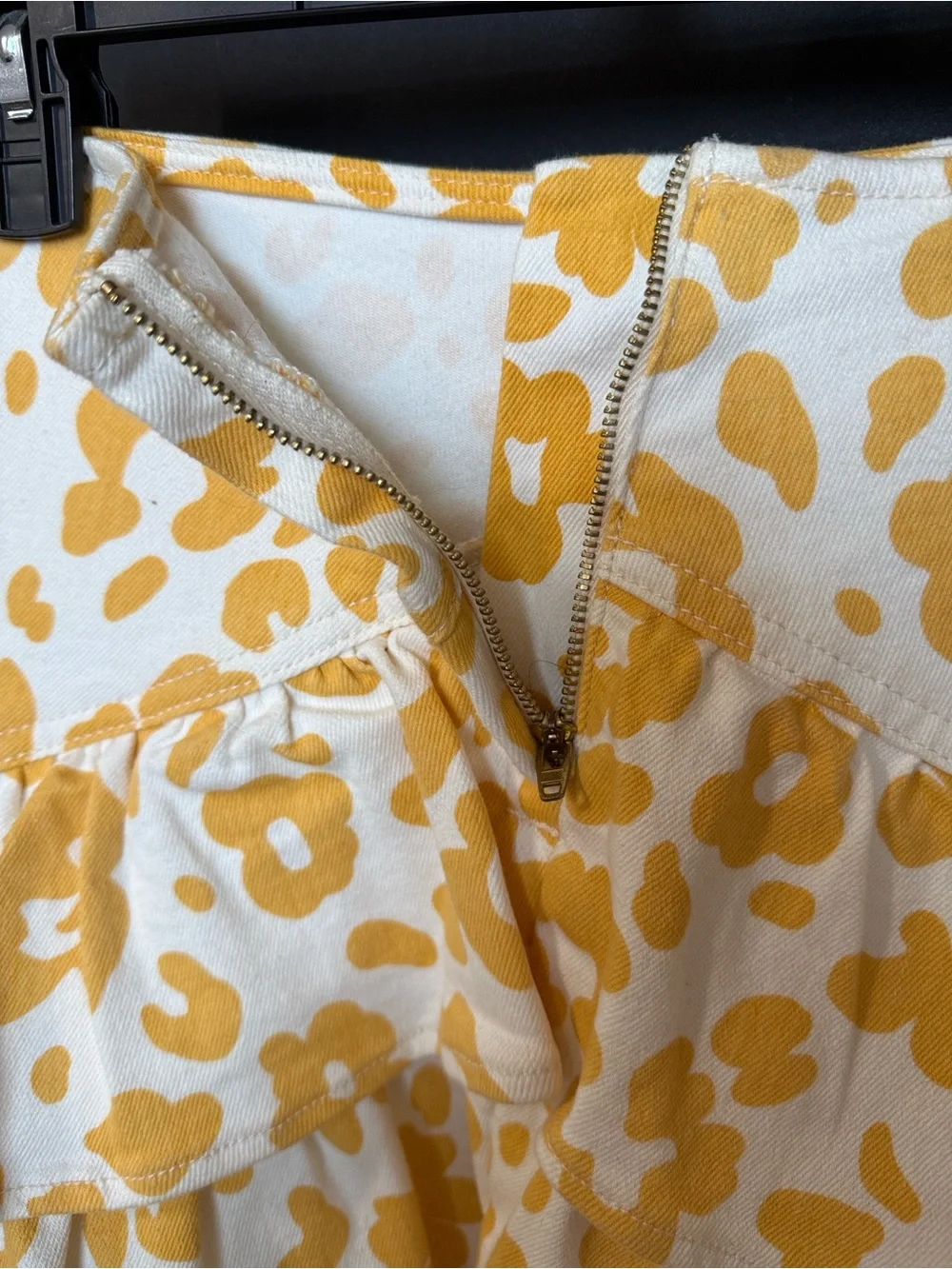 24 MOTHER , Yellow and White Floral Leopard - Ruffle Mini Skirt - Size US 00